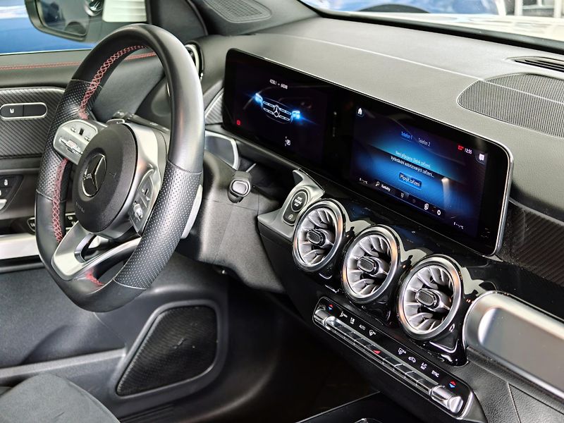 Mercedes-Benz GLB 200d 4M AMG 7míst - fotka 12 z 48
