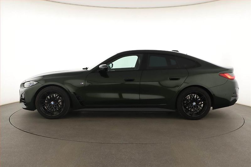 BMW Řada 4 (2021) 430i - fotka 3 z 26
