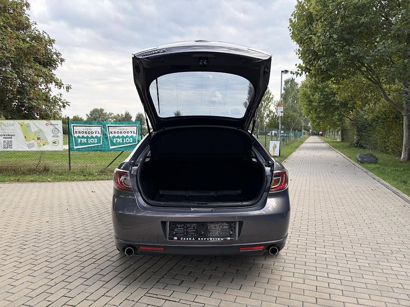 Mazda 6 2.5 Top Sport - fotka 18 z 31