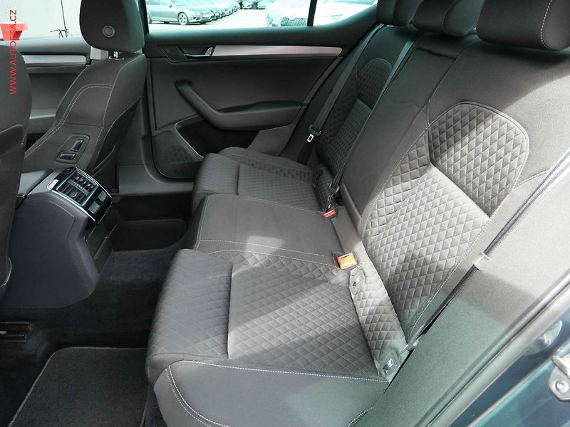 Škoda Superb (2017) 2.0TDi, Bixen, navi - fotka 10 z 32