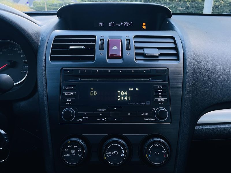 Subaru XV 2.0i 4x4 MANUÁL SERVISKA - fotka 34 z 38