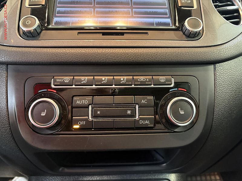 Volkswagen Tiguan (2011) 2.0 TDi 4x4, ČR, Sport, DSG - fotka 14 z 16