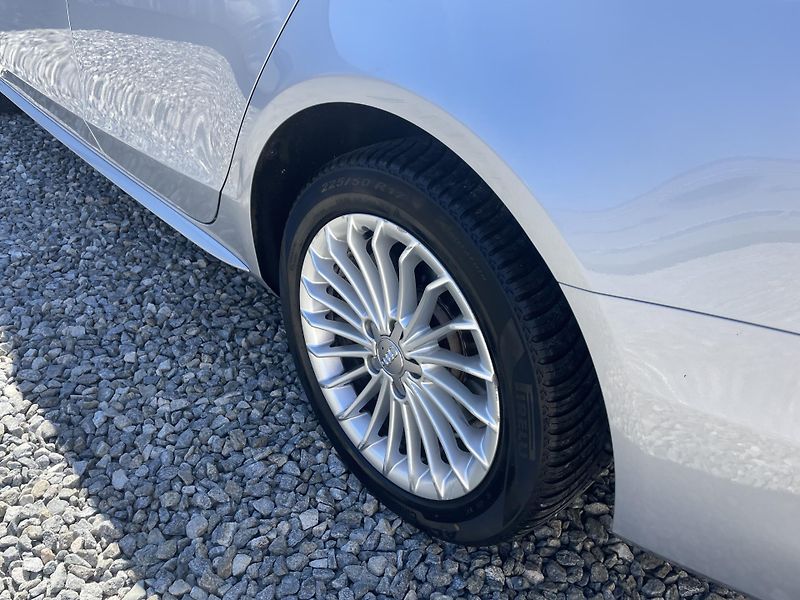 Audi A4 Avant 2.0TDi 120PS S-LINE AVANT TOP! - fotka 32 z 179