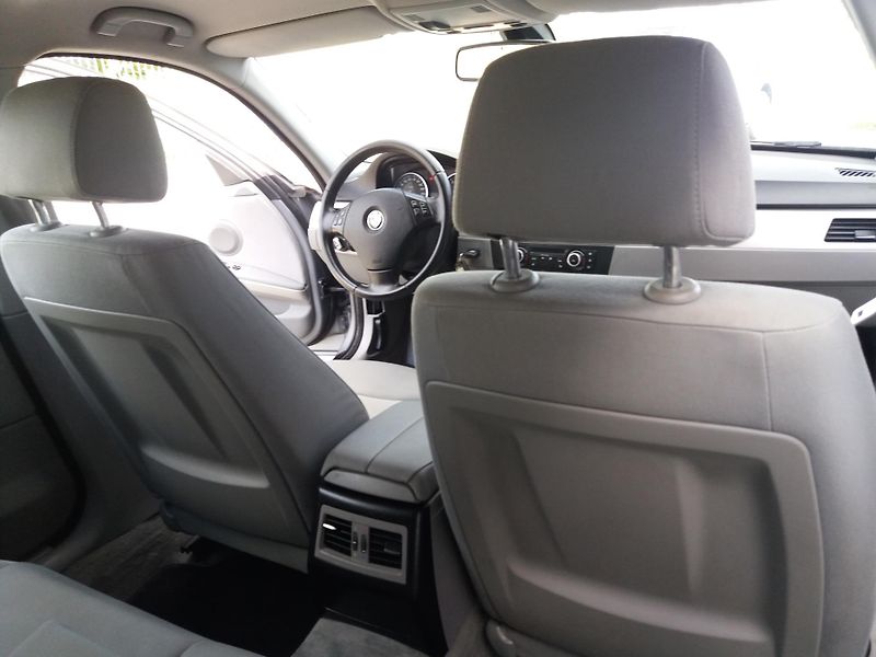 BMW Řada 3 (2010) 2.0d,105kW,VÝHŘEV.SEDADEL!! - fotka 22 z 26