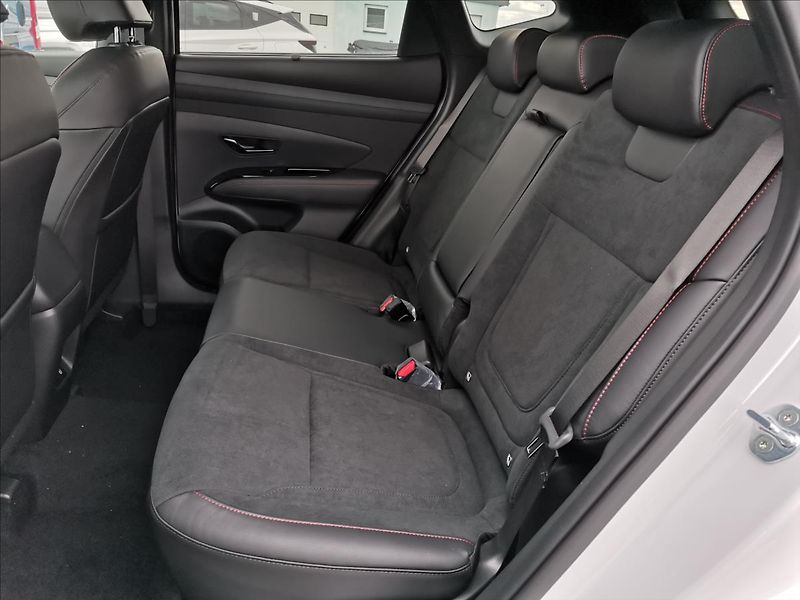 Hyundai Tucson 1,6 T-GDI DCT Go Czech! N-Line - fotka 7 z 18