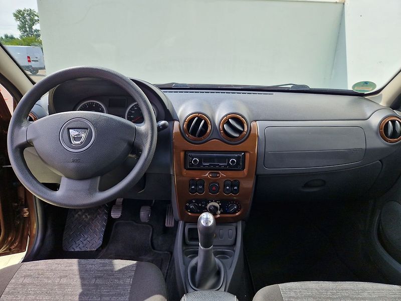 Dacia Duster 1.5dCi, 66kW, Klima, Tažné - fotka 10 z 28