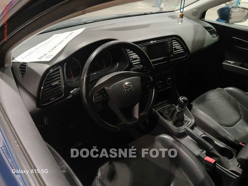 Seat Leon (2014) 1.6 TDi, 1.maj, LED, navi - fotka 3 z 3