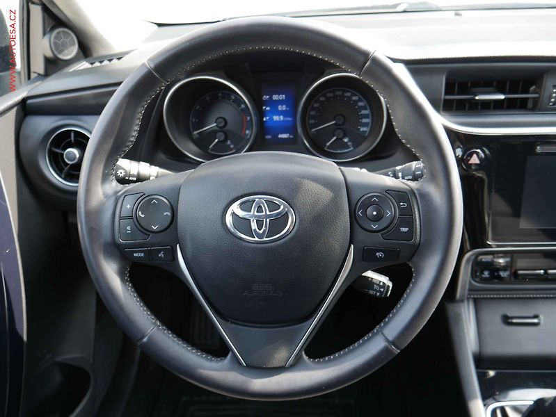 Toyota Auris (2015) 1.6 VVT-i, ČR, Active - fotka 13 z 20