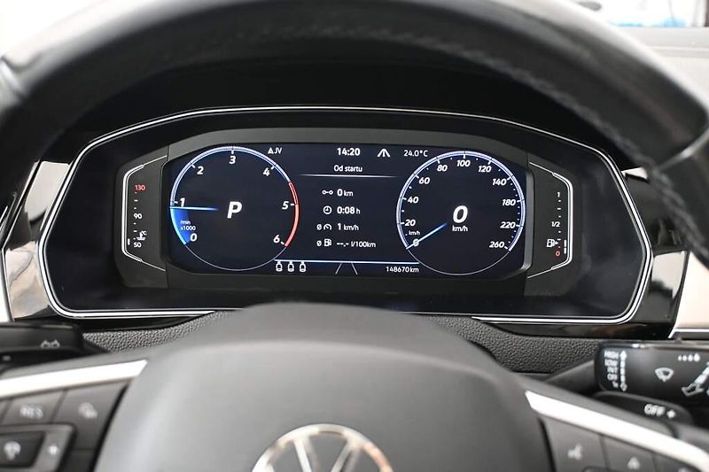 Volkswagen Passat (2023) 2.0 DSG Matrix LED ACC VIRTUAL - fotka 30 z 35