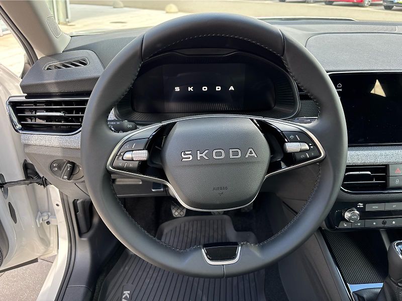 Škoda Kamiq 1.0TSI 85 kW SELECTION - fotka 14 z 27