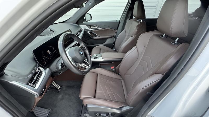 BMW X1 18sd Mpaket ČR DPH 1.majitel - fotka 5 z 16