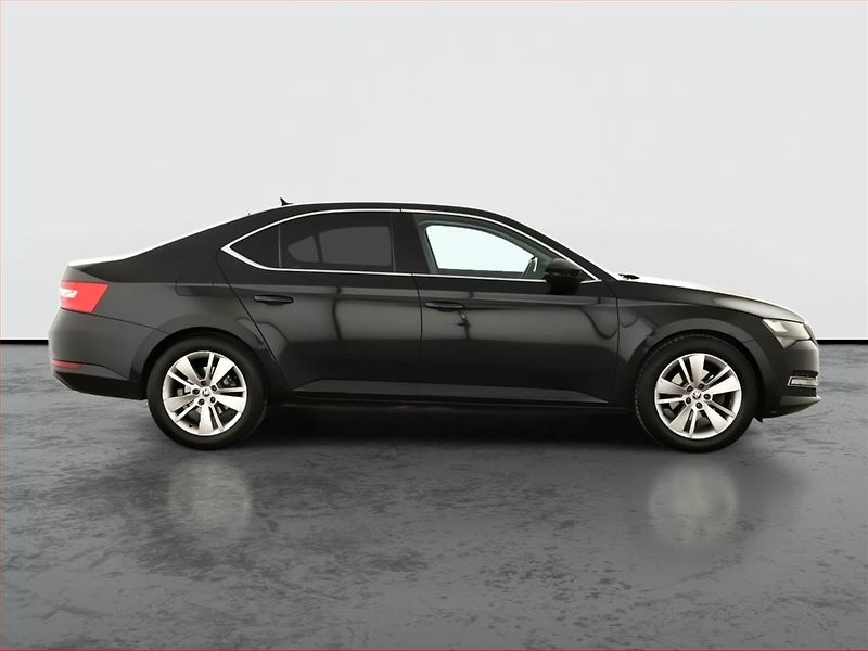 Škoda Superb (2019) 2.0 TDI, Automat, Navi - fotka 6 z 17