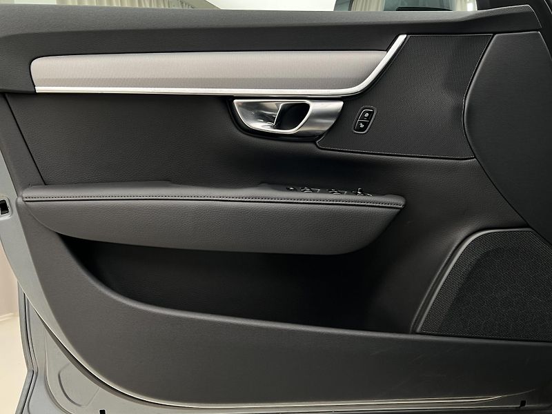 Volvo V90 CC D4 POLESTAR AWD AUT - fotka 7 z 44