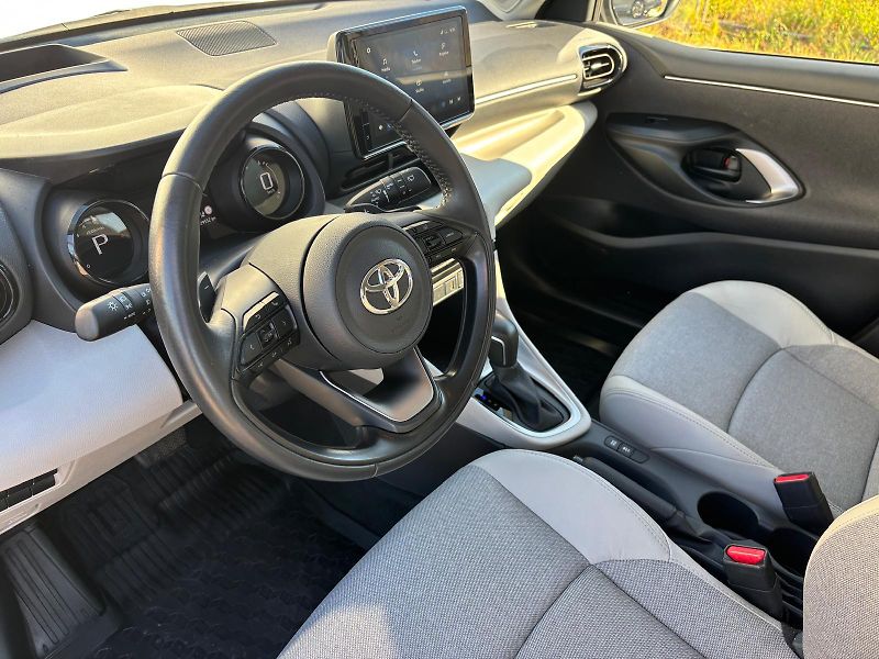 Toyota Yaris 1.5 Dynamic Force Executive AT - fotka 11 z 29