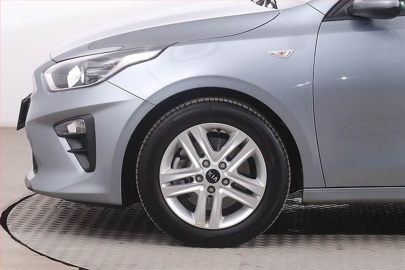 Kia Ceed (2021) Silver 1.0 T-GDI, Serv.kniha - fotka 15 z 20