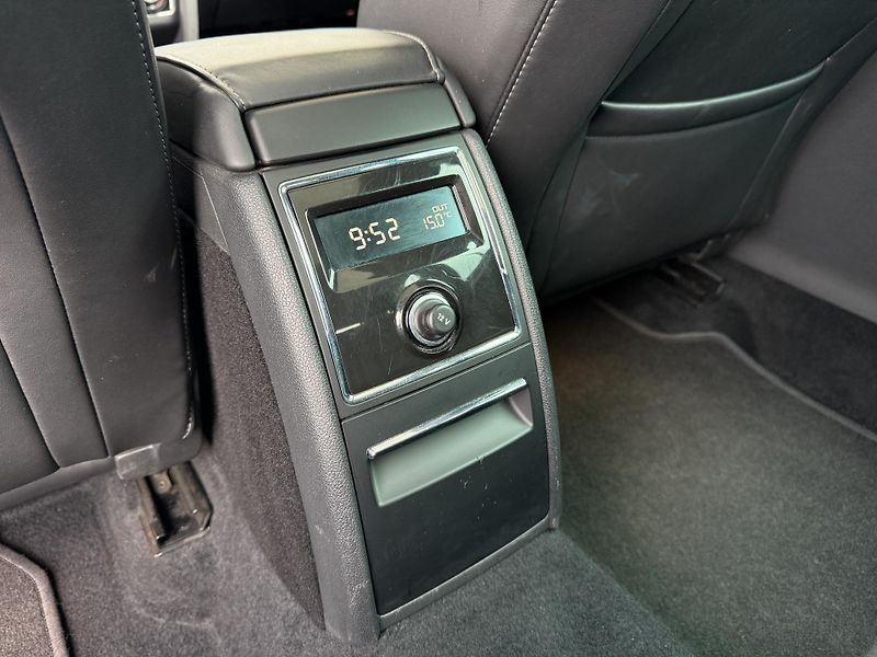 Škoda Superb 2.0 TDI DSG / 125 kW Elegance - fotka 23 z 25