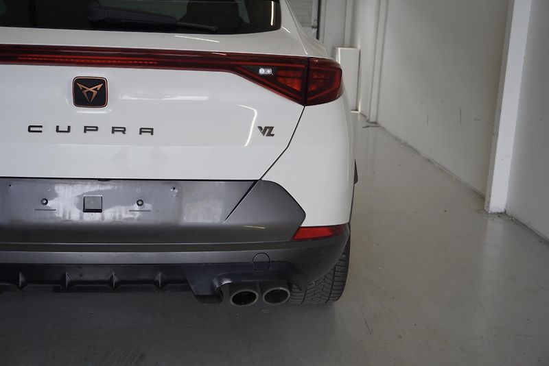 Cupra Formentor VZ 2.0 TSI 228kW 4x4 DSG - fotka 8 z 27
