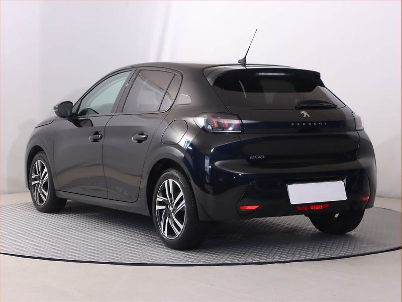 Peugeot 208 (2022) Allure 1.2 PureTech - fotka 4 z 20