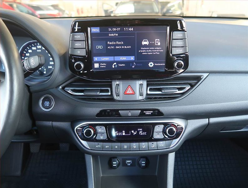 Hyundai i30 (2022) 1.5 T-GDI MHEV, Serv.kniha - fotka 12 z 19