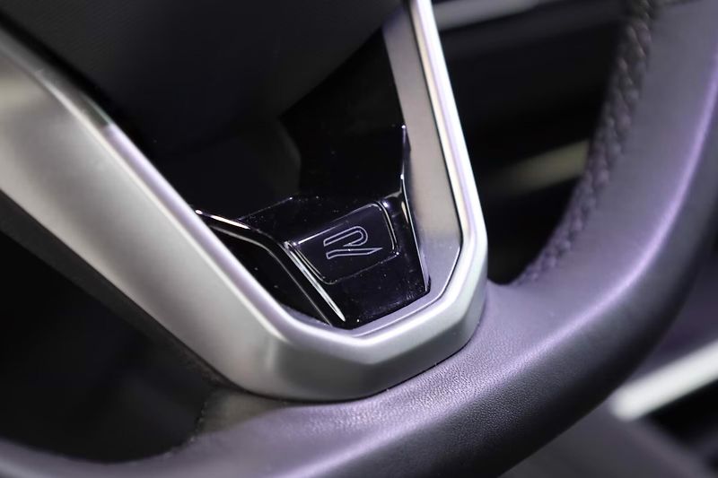 Volkswagen Tiguan TDI 4M R-Line Kůže Pano 360 IQ - fotka 11 z 18