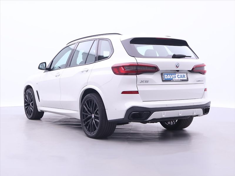 BMW X5 3,0 30D 210kW xDrive M-Paket - fotka 5 z 44