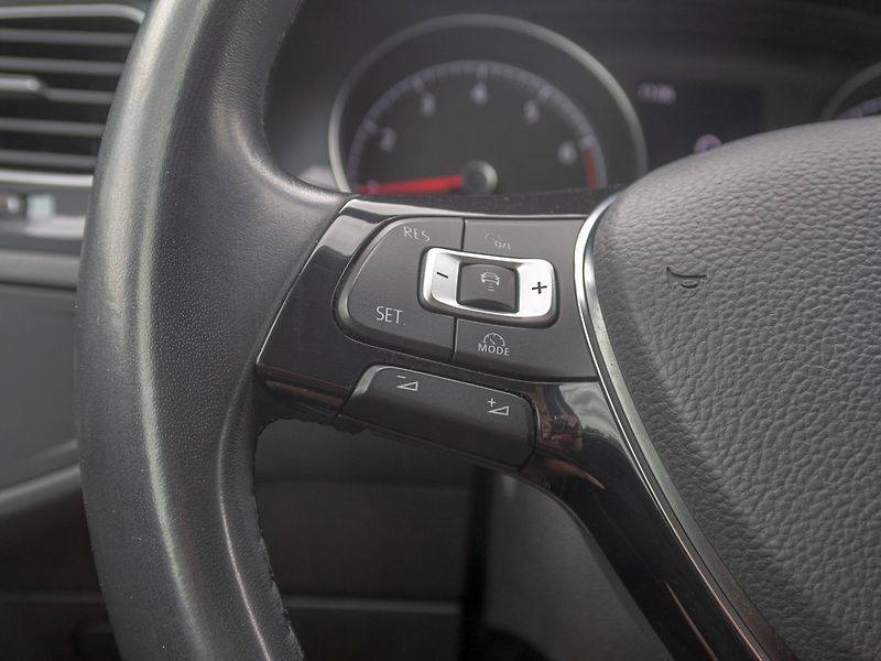 Volkswagen Golf (2018) ČR 1.0TSI 81KW – BARVA - fotka 19 z 52