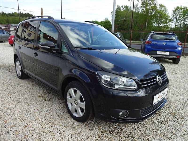 Volkswagen Touran 2,0 TDI 103kW 7.MÍST - fotka 9 z 55