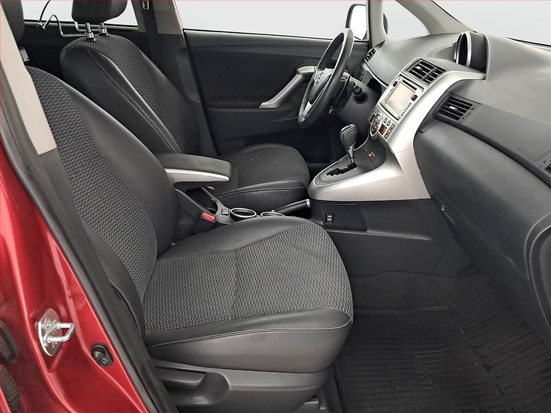 Toyota Verso (2012) 1.8 Valvematic, Automat, ČR - fotka 9 z 18