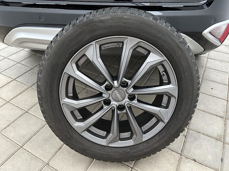Kia Sportage 1.6 T-GDi GPF 4x2 TOP (2022) - fotka 32 z 35