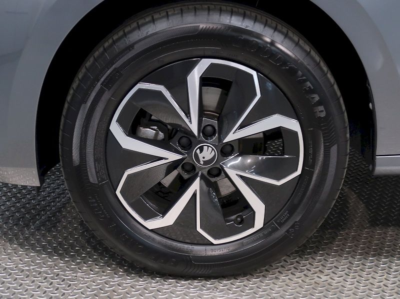 Škoda Kamiq (2025) TOP SELECTION 1.0TSI 85KW - fotka 12 z 41