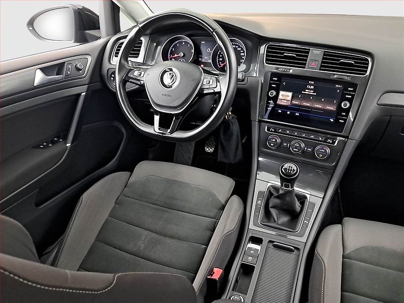 Volkswagen Golf (2017) 1.4 TSI, Tempomat - fotka 7 z 16