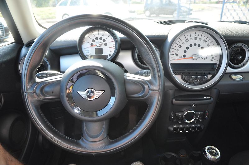 Mini One 1.6i 55kW - fotka 5 z 14