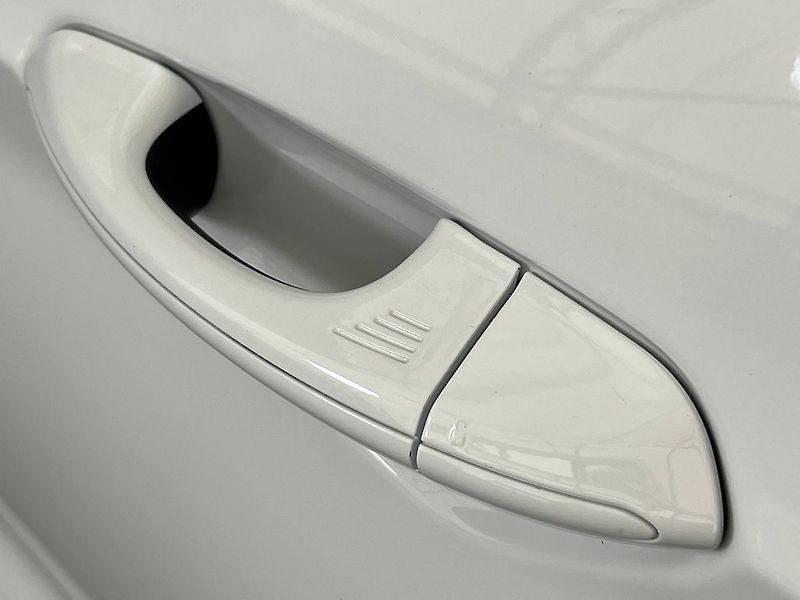 Ford S-MAX 2.0 EB Titanium LED manuál - fotka 50 z 65