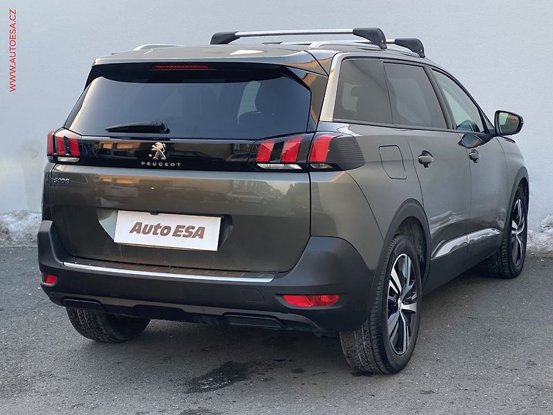 Peugeot 5008 (2020) 1.5 HDi 7míst, 2.maj,ČR - fotka 4 z 17