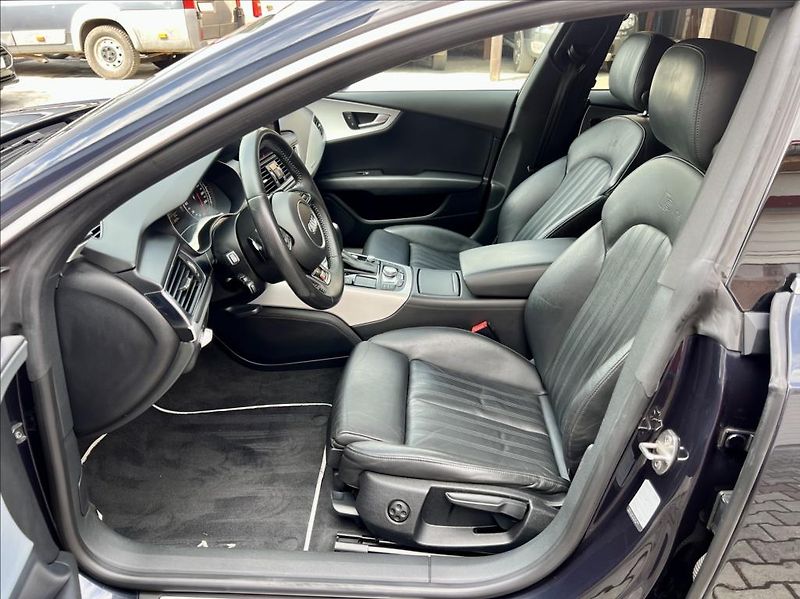 Audi A7 3,0 TDi S-line QUATTRO / LED - fotka 11 z 54