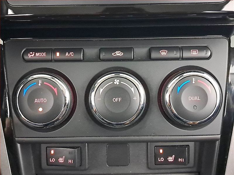 Mazda 6 (2011) 2.2 MZR-CD, po STK, zamluveno - fotka 20 z 20