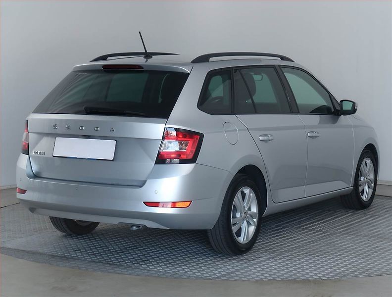 Škoda Fabia (2022) 1.0 TSI, ČR,1.maj, Serv.kniha - fotka 5 z 17