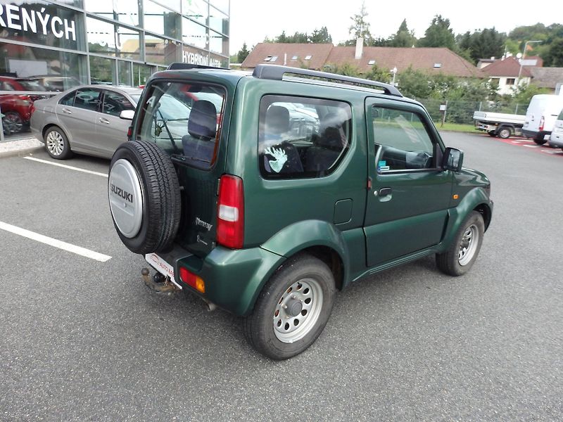 Suzuki Jimny (2012) 1.3i 4x4 ČR - fotka 3 z 8