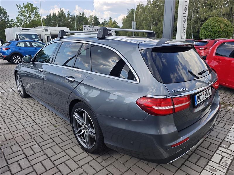 Mercedes-Benz Třídy E 2,9 400d 4Matic 9G-Tronic - fotka 4 z 22