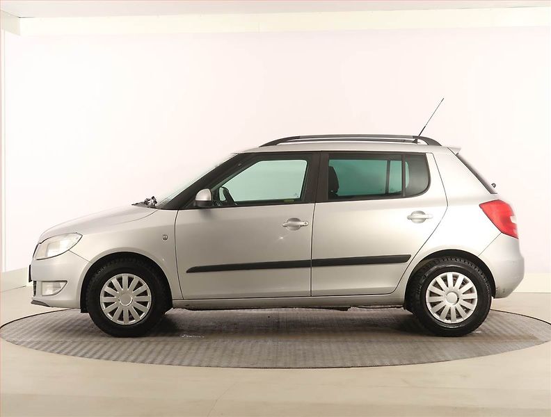 Škoda Fabia (2010) 1.2 TSI, Serv.kniha, nová STK - fotka 3 z 15