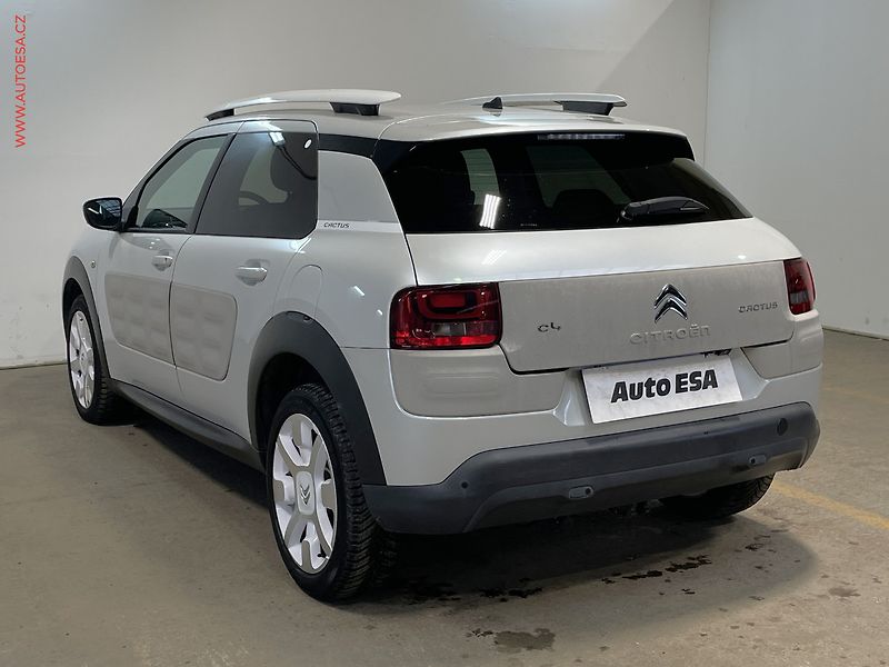 Citroën C4 Cactus (2016) 1.2PT, Shine - fotka 6 z 16