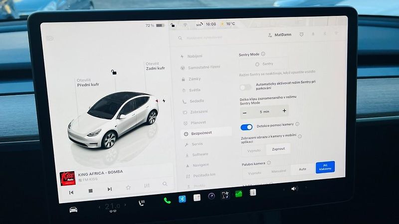 Tesla Model Y (2022) LR AWD Berlin Záruka SoH 93,4% - fotka 36 z 57