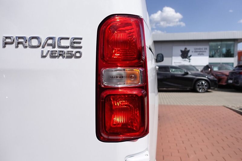 Toyota ProAce 2.0 D-4D 140k L1 Business - fotka 27 z 28