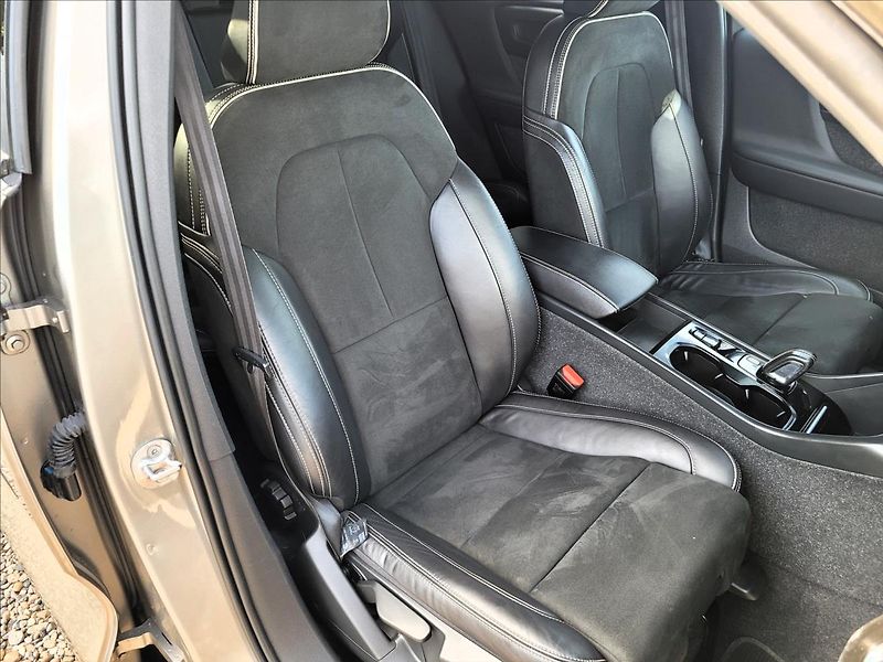 Volvo XC40 T4 PHEV R-design kůže,kůže - fotka 11 z 49