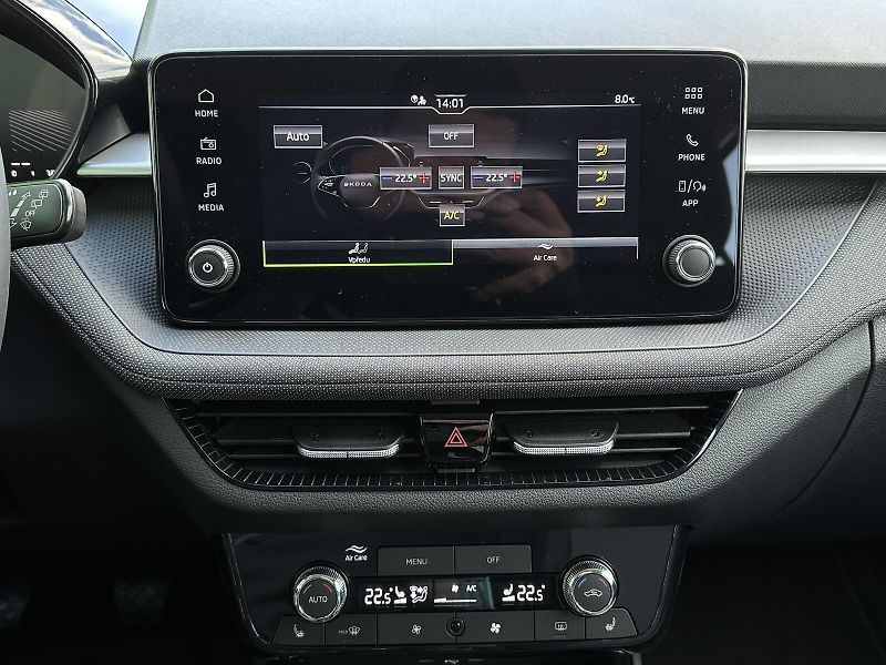 Škoda Fabia 1.0TSi Selection 95PS LED V.Co - fotka 20 z 37