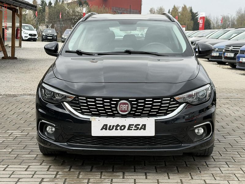 Fiat Tipo (2019) 1.6 MJet, AC, kamera - fotka 2 z 15
