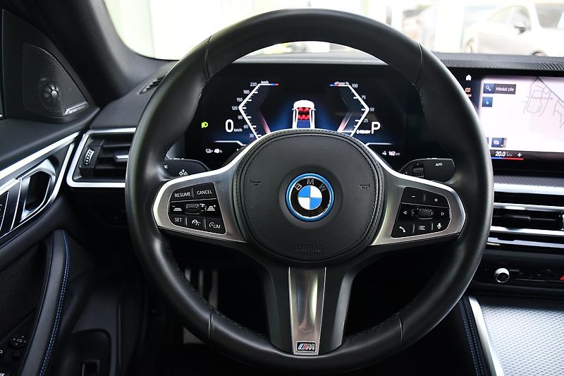 BMW i4 eDrive40 M-SPORT H/K 1M - fotka 22 z 42