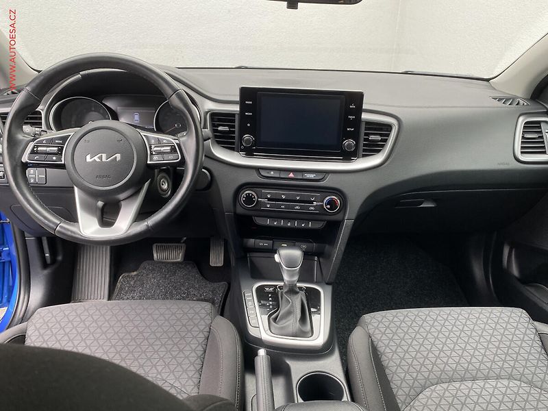 Kia Ceed (2023) 1.5 T-GDi, ČR, Spin, AT - fotka 8 z 18
