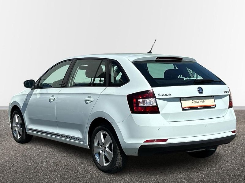 Škoda Rapid AMBITION - fotka 15 z 23