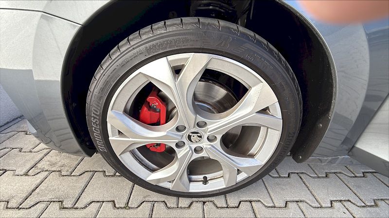 Škoda Octavia (2025) COMBI RS 2,0 TSI 195 KW 7-STUP - fotka 20 z 26